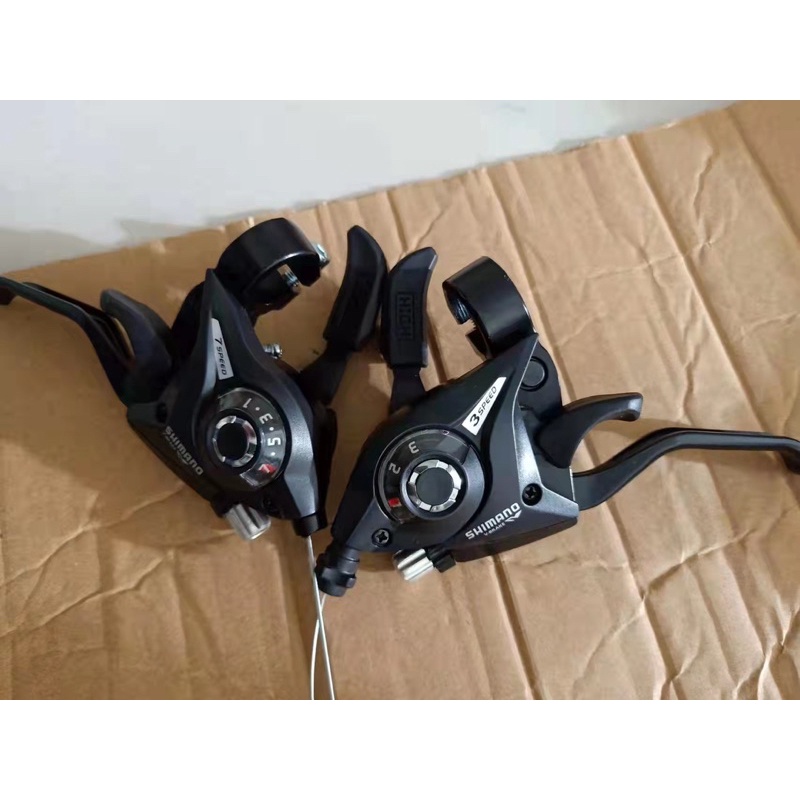 Tay bấm xả , tay thắng 3-8 shimano