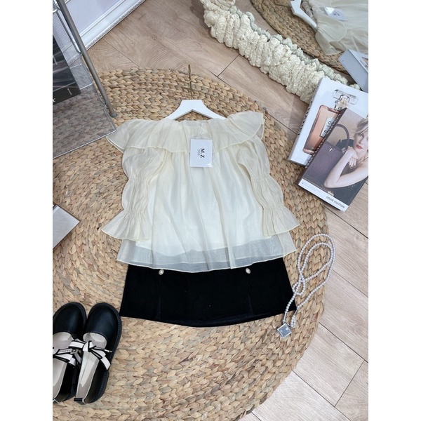 Set áo trễ vai bánh bèo voan mix chân váy nhung đính cúc form chất siêu đẹp❤️ | BigBuy360 - bigbuy360.vn