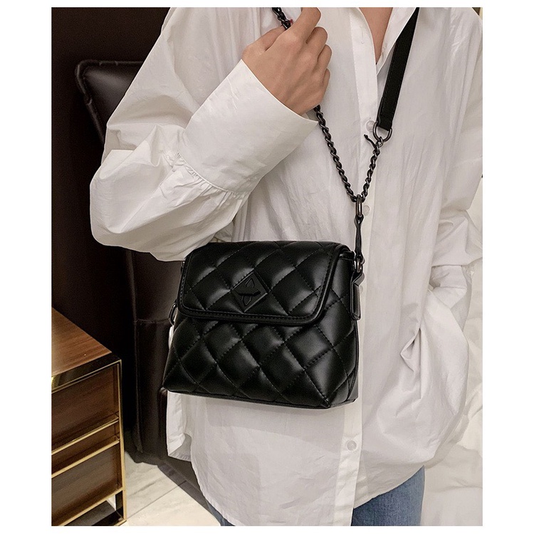 Túi xách đeo chéo nữ giá rẻ đẹp đi chơi phong cách thời trang hàn quốc dễ thương cute DC1381