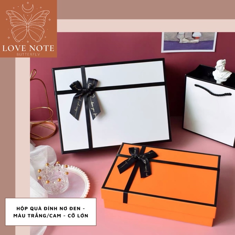 Hộp quà màu trắng/cam đính nơ đen cỡ LỚN - tặng sinh nhật, valentine 14/2, 8/3, 20/10, giáng sinh noel | BigBuy360 - bigbuy360.vn