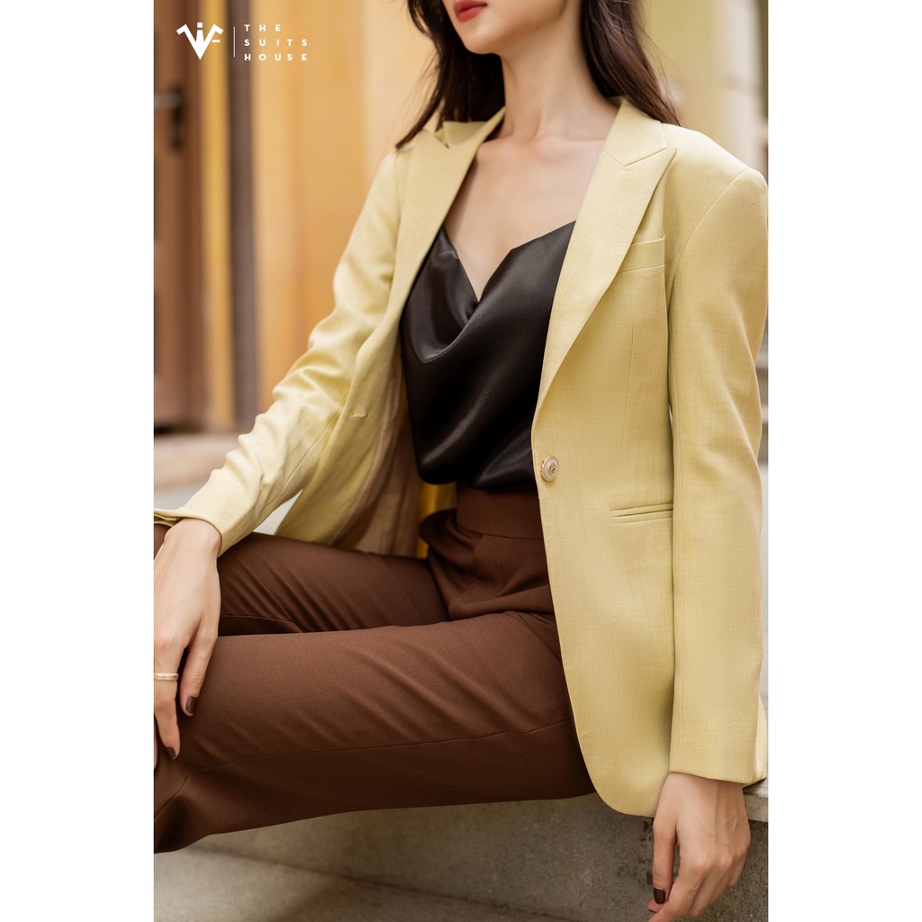 Bộ vest nữ vàng nhạt phối quần nâu đậm, 1 khuy 2 túi, suits chuẩn form sartorial The Suits House