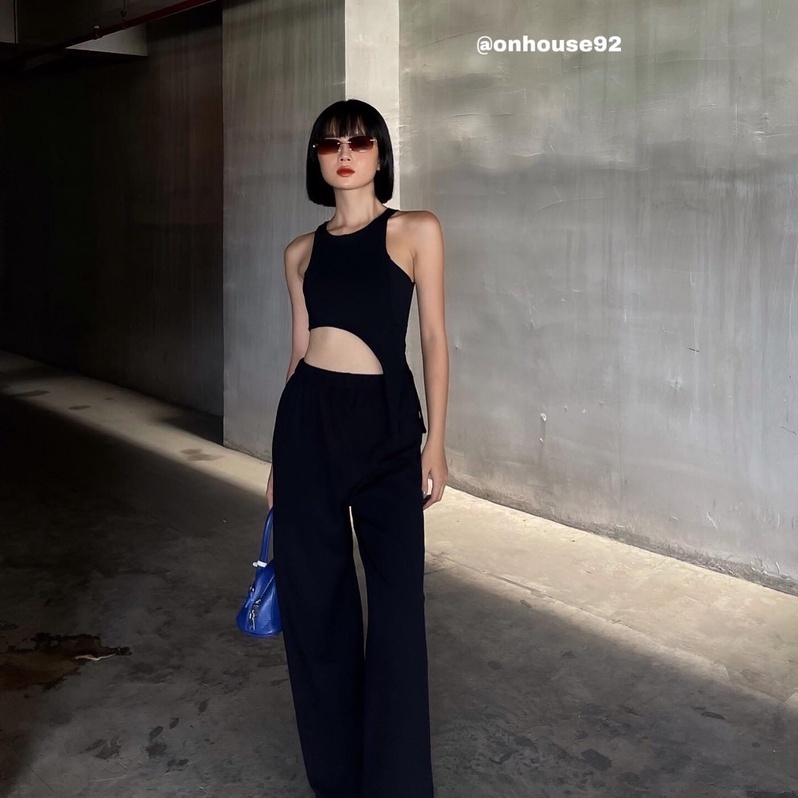 Áo ba lỗ nữ, áo croptop ba lỗ nữ 2 tà cut out phom ôm hở eo sexy đen trắng tập gym yoga đi chơi hàn quốc Wikishop C1058