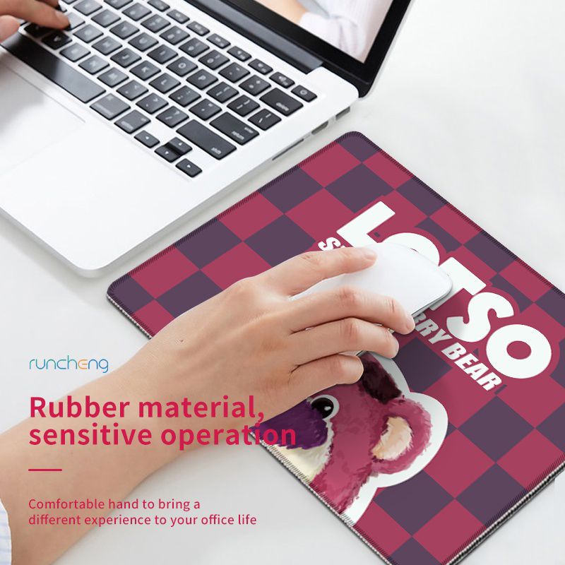 Lót chuột siêu bền chống trơn hình hoạt hình Gấu Lotso (Kích thước lớn 37*25cm)