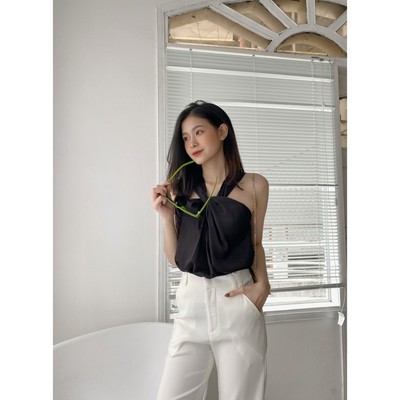 YU CHERRY | Áo lụa nữ cổ yếm phom suông Silky Lili Top YA371