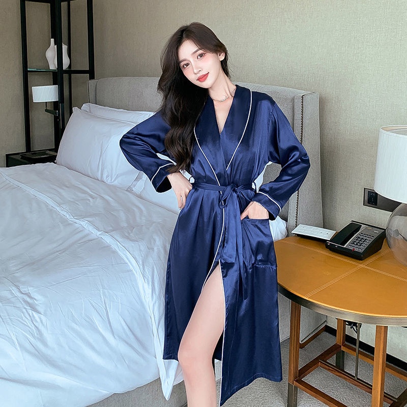 Áo choàng ngủ dài tay phối màu sành điệu cho nữ