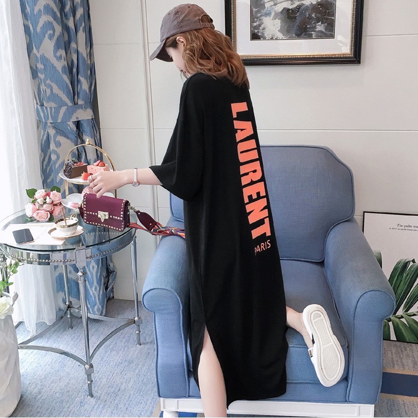 váy suông nữ cộc tay dáng dài xẻ tà in chữ lau.rent bầu bí bon chen thoải mái