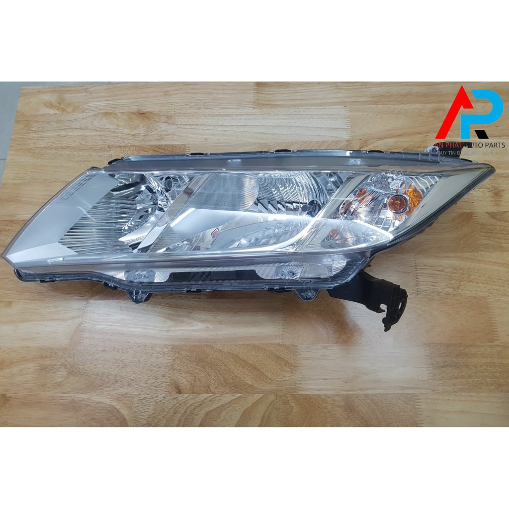 Đèn pha lòng trắng HONDA City 2016 - bên lái