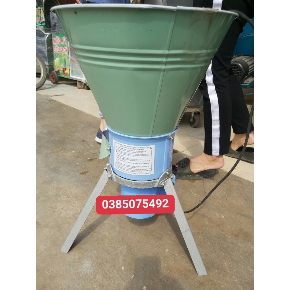 Máy xay rau muốn cho heo - cá