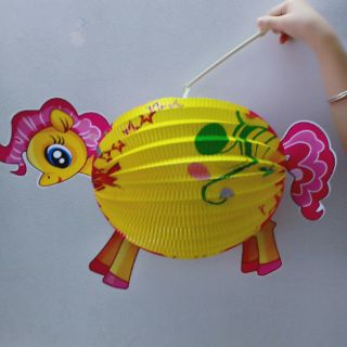 Lồng đèn lớp học mật ngữ