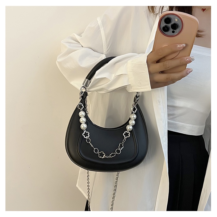 Túi Đeo Chéo Dây Xích Hình Bán Nguyệt Thời Trang