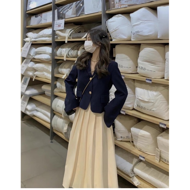 Set Áo vest croptop + chân váy xếp ly bản to kiểu Anh Quốc phong cách mùa thu 2022