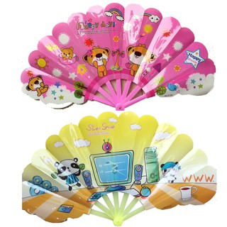 Quạt nhựa xếp cầm tay cho bé