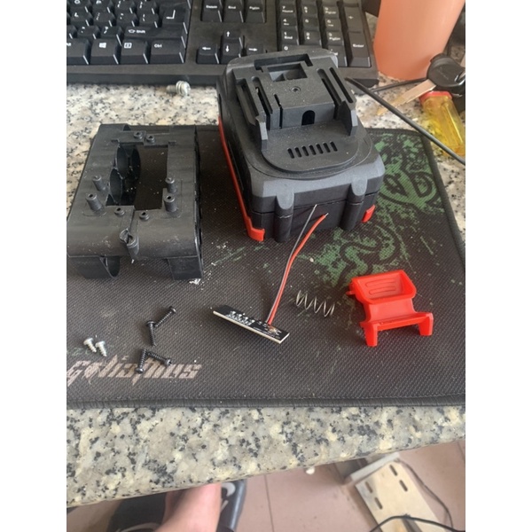 Vỏ pin makita 18v 5s 2p có báo pin kèm mạch 5s 65a