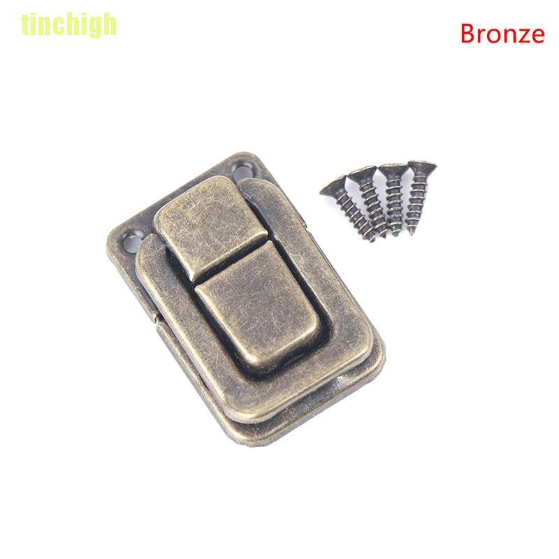 Khóa gắn hộp quà cao cấp phong cách hoài cổ