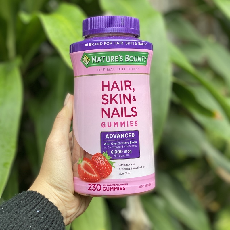 Kẹo dẻo bổ sung Biotin đẹp da, tóc, móng Nature’s Bounty Hair, Skin & Nails Gummies 230viên vị Dâu [Mẫu mới 2021]