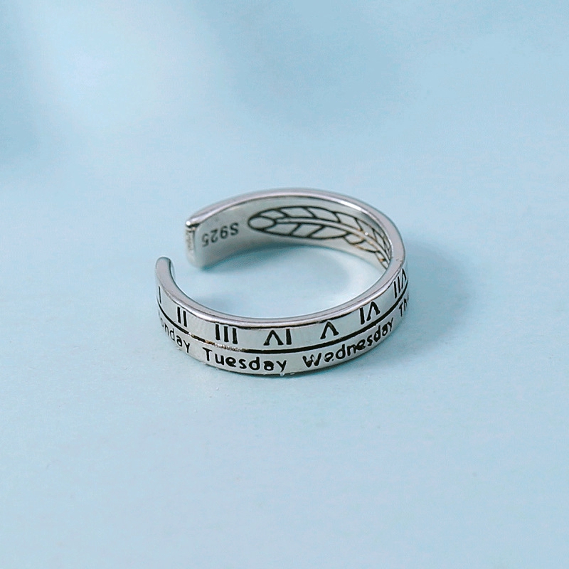 Women's Fashion Roman Numeral Engraved Metal Bracelet