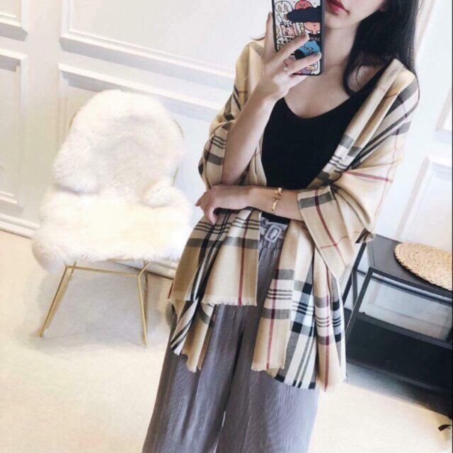 Khăn choàng kẻ BBR cao cấp chất đẹp