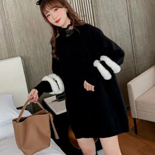 Váy len đỏ viền tay lông