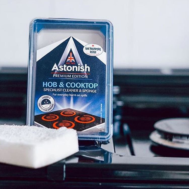 Vệ sinh bếp từ Astonish Anh Quốc kem tẩy rửa các vết cháy khét bám trên bề mặt bếp điện từ bếp hồng ngoại halogen C8630