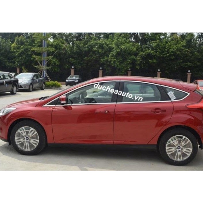 Nẹp chân kính, cong kính Ford Focus 2012-2019