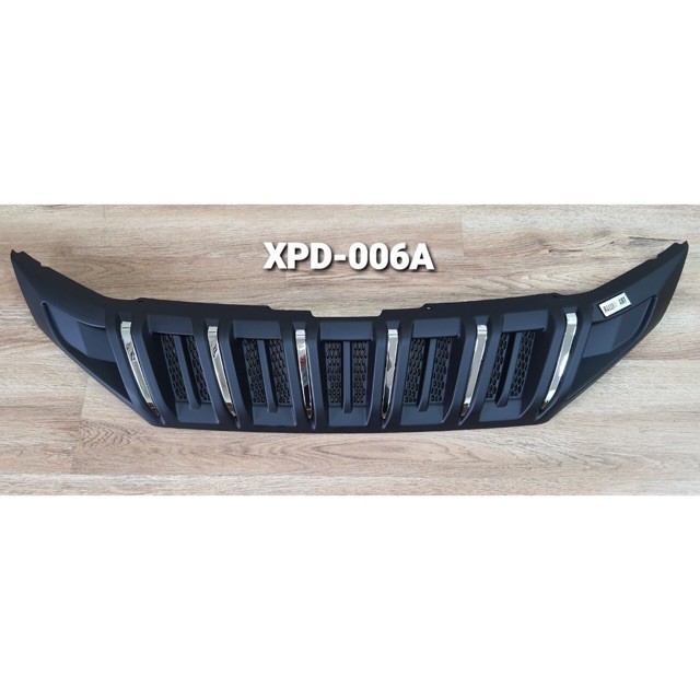 Mặt calang, ca lăng độ xe Mitsubishi Xpander 2018- 2021 mẫu sọc đen