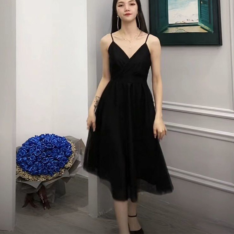 Đầm dây treo IELGY kiểu lưới màu đen cho nữ