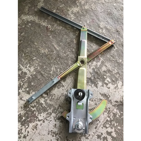 Com pa nâng kính cửu long 4T75 (1030) Trái HM phụ tùng ô tô phụ tùng Hùng Lỳ