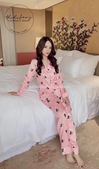 Bộ lụa satin cao cấp họa tiết thương hiệu nhiều mẫu hot | BigBuy360 - bigbuy360.vn