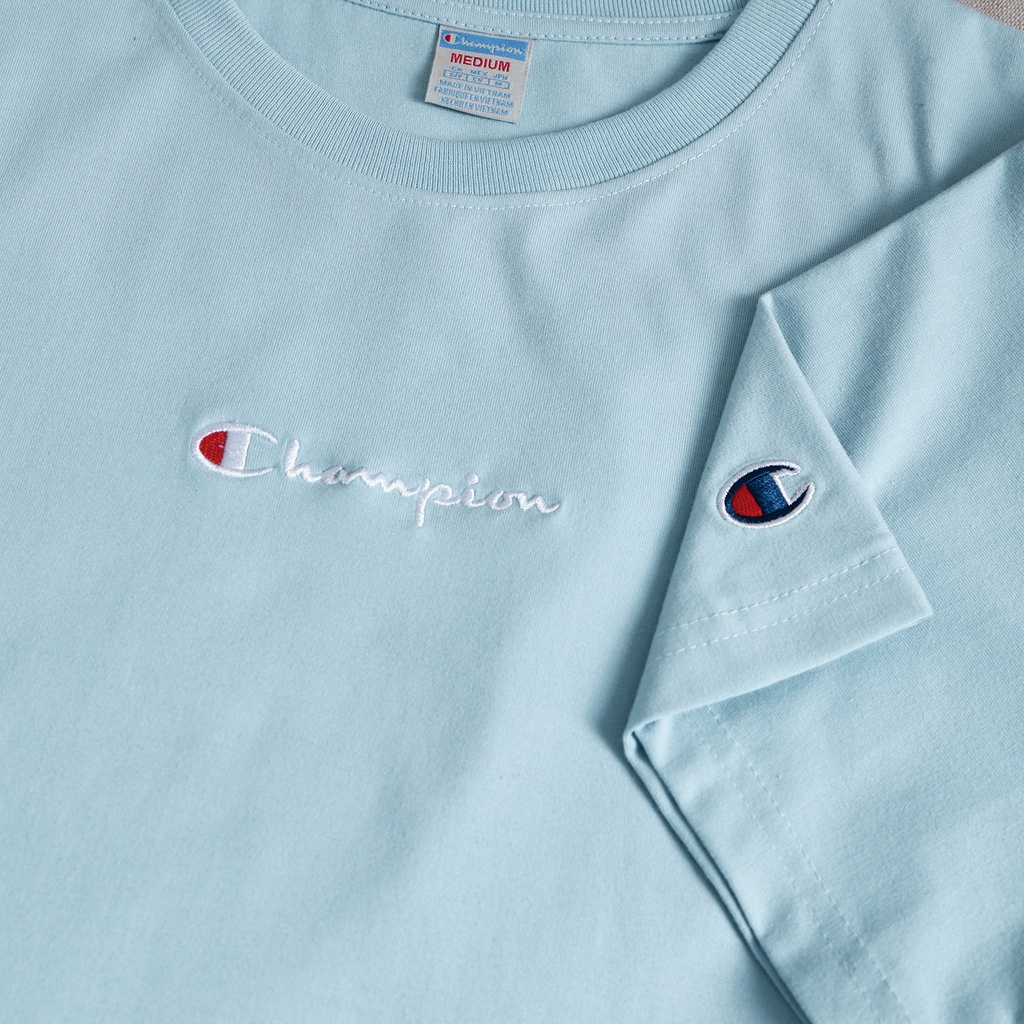 Áo Thun Champion Xanh Da Trời Thêu Chữ Màu Trắng Ở Giữa Chất Liệu 100% Cotton Thoáng Mát Form Rộng Thoải Mái
