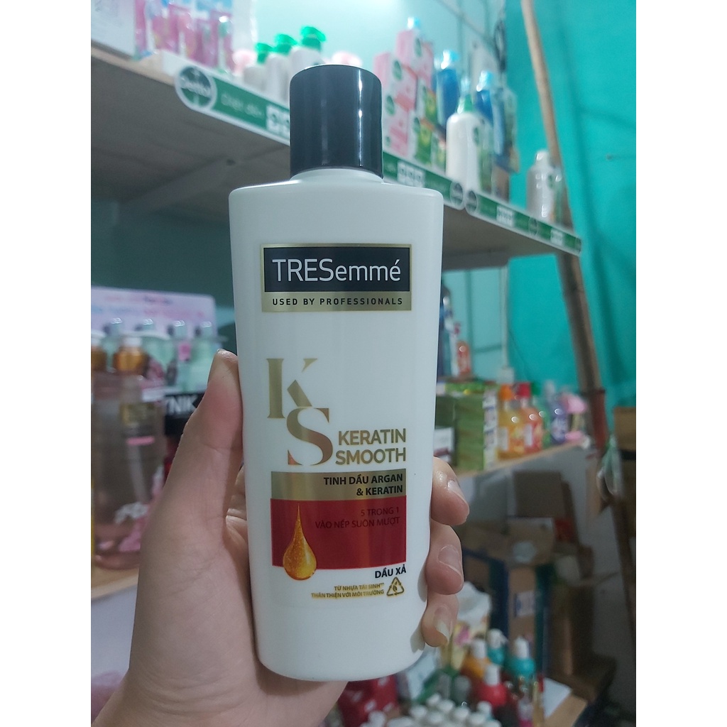 170 - Dầu xả TREsemme Keratin Smooth dành cho tóc khô xơ