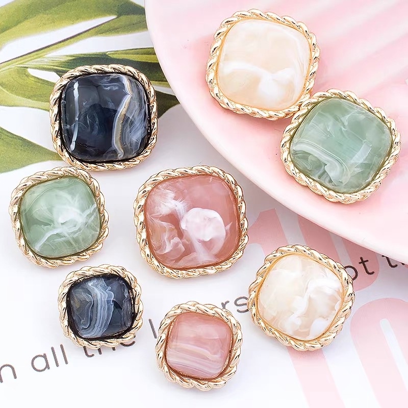 10 Nút áo kim loại hình vuông phong cách vintage cho nữ