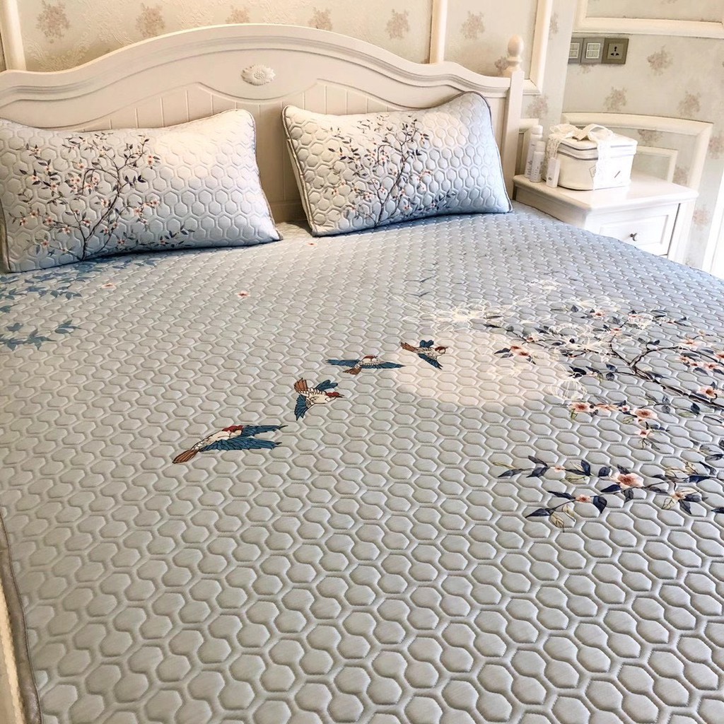 CHIẾU ĐIỀU HOÀ CAO SU NON LATEX 5D  - HOA ĐÀO TRẮNG