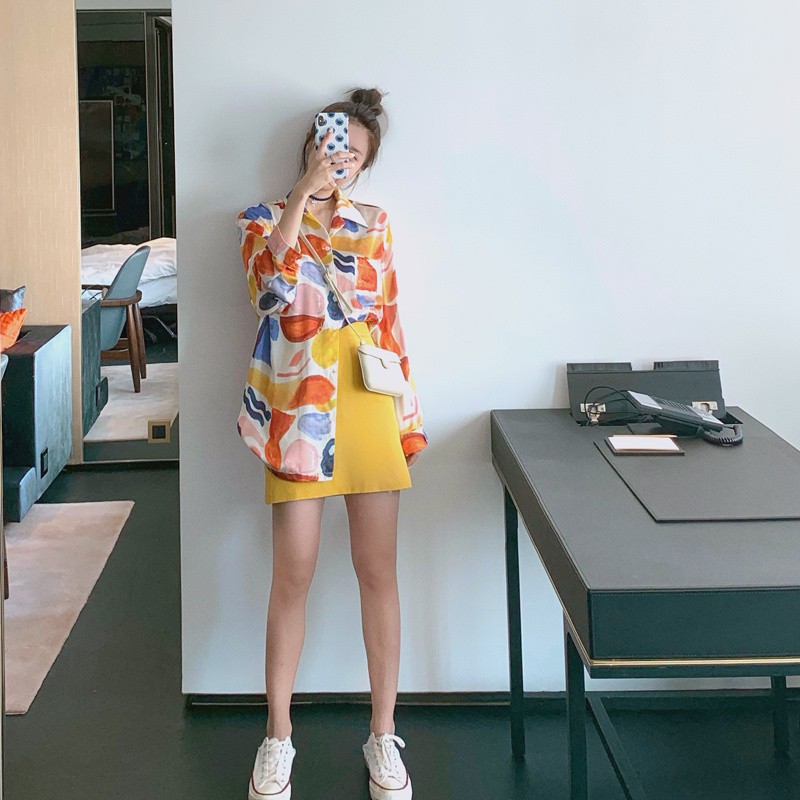 Áo sơ mi nữ dài tay họa tiết trừu tượng retro Hong Kong sang chảnh cá tính