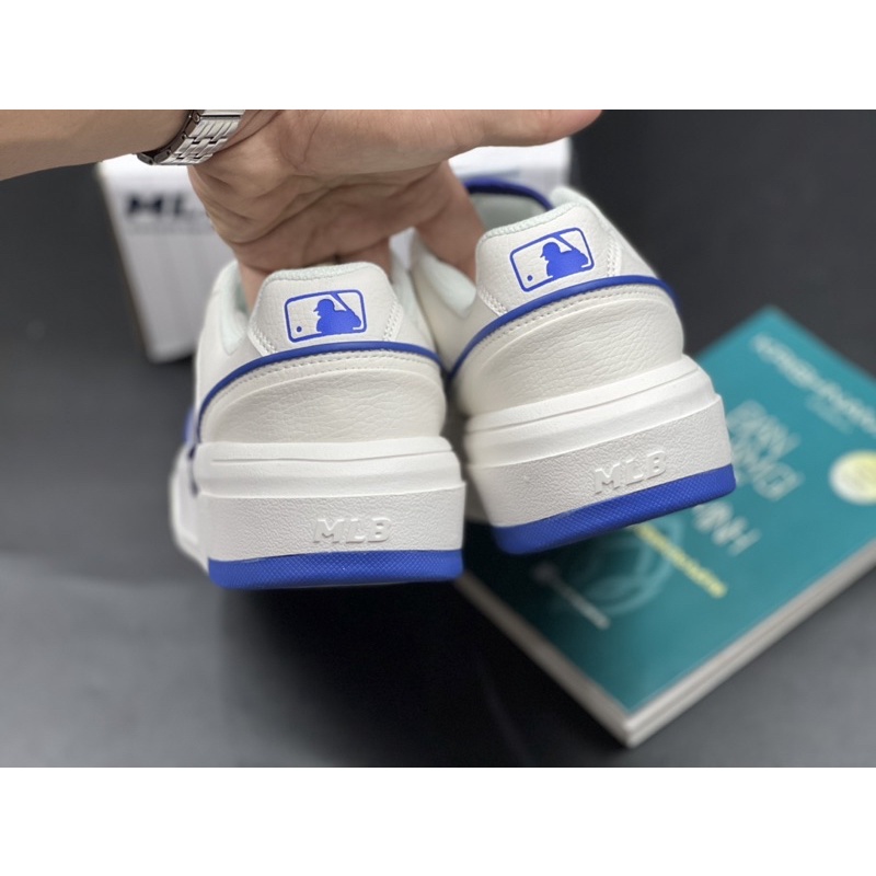 Giày thể thao nam nữ Chunky Liner La - M21