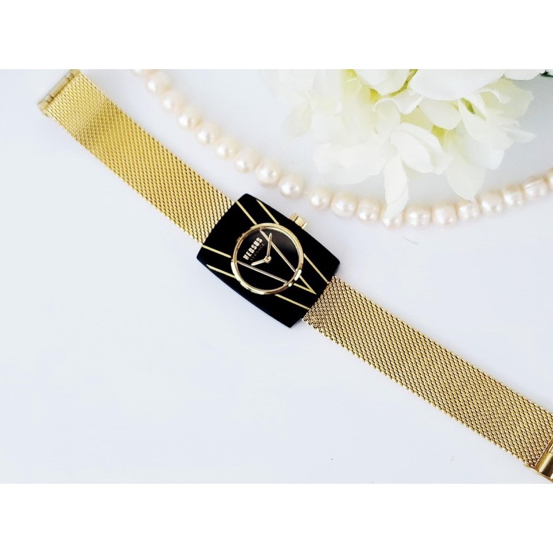 Đồng hồ nữ Versus Noho - New Collection .