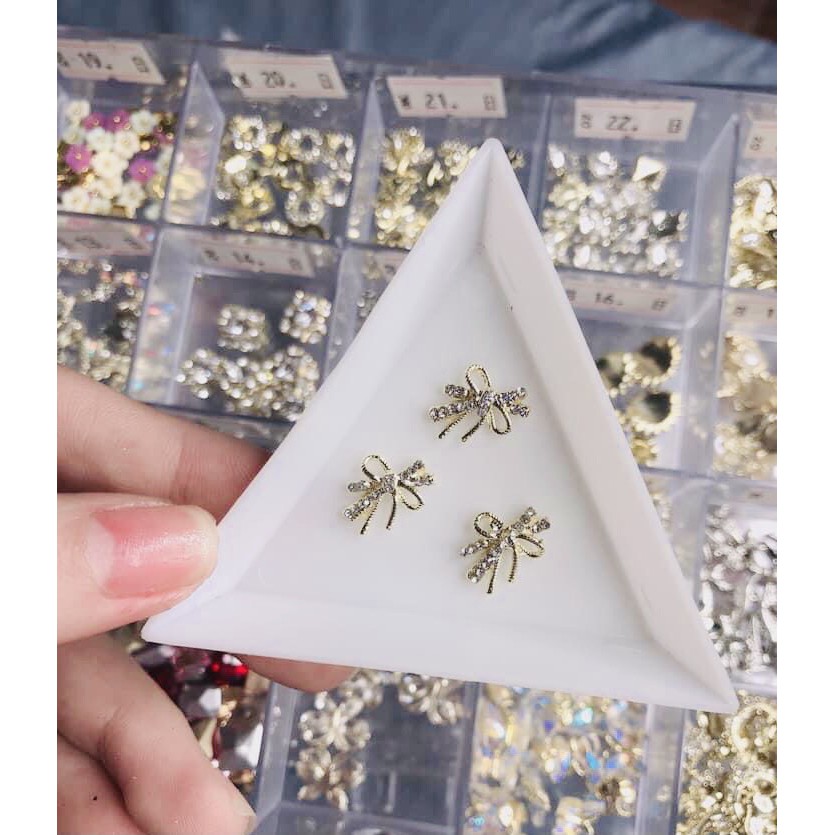 charm nơ quốc dân cao cấp trang tri móng