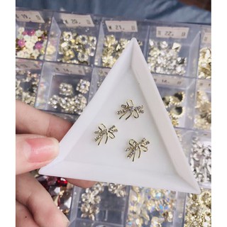Charm nơ quốc dân cao cấp trang tri móng
