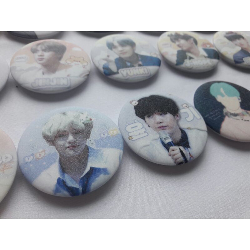 Huy hiệu cán kim tuyến