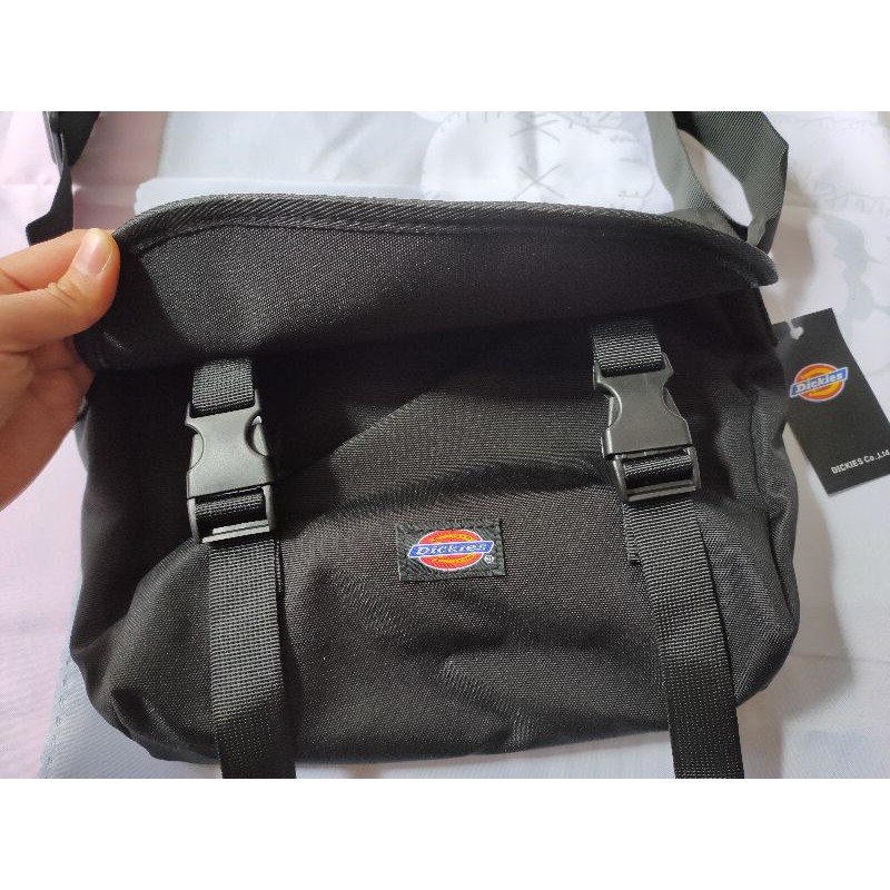 Túi đeo chéo dickies lớn sẵn 2 màu [Giá tri ân] | BigBuy360 - bigbuy360.vn