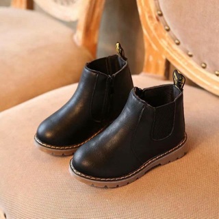 Giày cho bé 6-12 tuổi