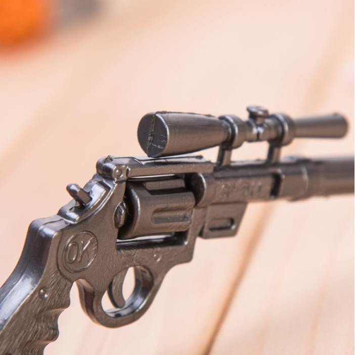 Bút bi hình súng đen