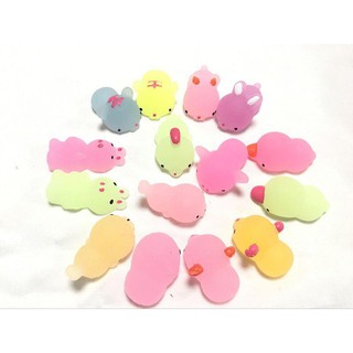 Mochi Phát Sáng Trong Đêm