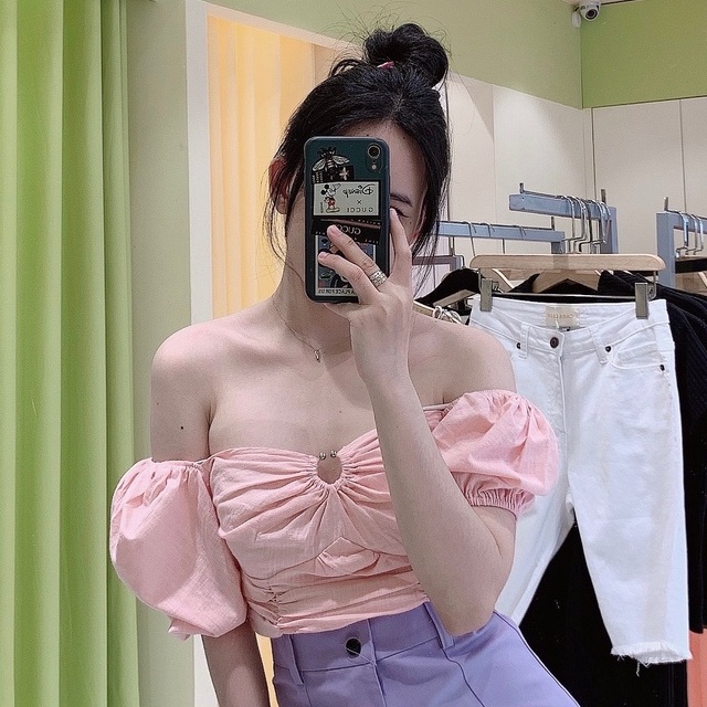 CARA Áo Lantern tay phồng dáng croptop sành điệu trẻ trung