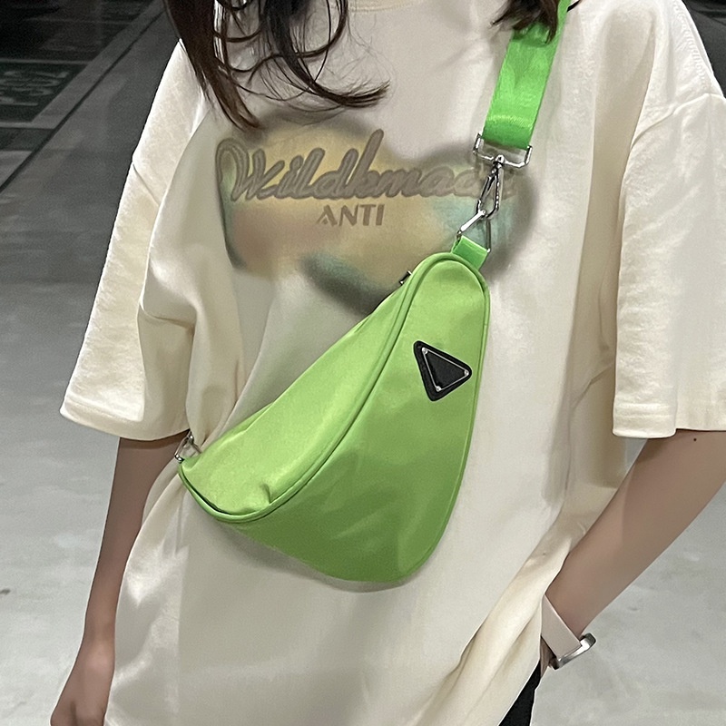 Túi Đeo Chéo Hình Tam Giác Thời Trang Mùa Hè 2022 Dành Cho Nữ