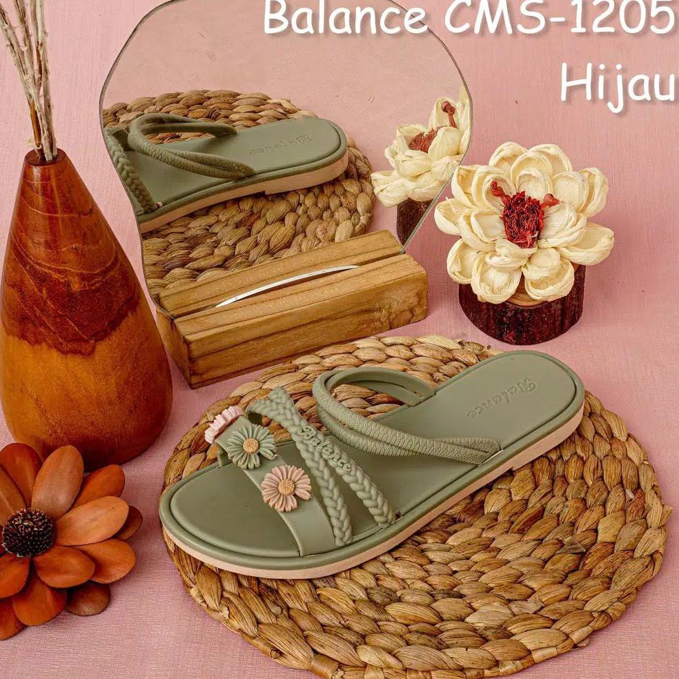 Mới Giày Sandal New Balance 1205 5 Mềm Dẻo Họa Tiết Hoa Xinh Xắn