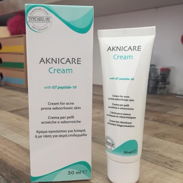 [TEM QR CHÍNH HÃNG] Kem kiểm soát nhờn, dưỡng cho da dầu, da mụn Aknicare Cream - 50ml