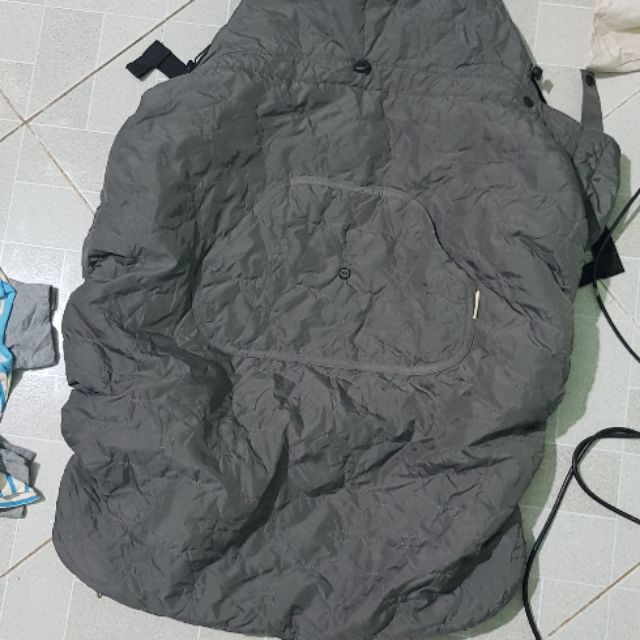 Com bô đồ em bé tuyet le