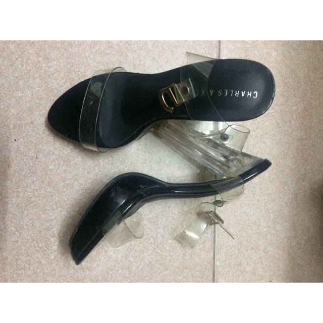 Giày sandal thanh lý