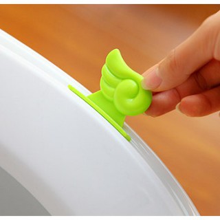 Dụng cụ nhấc nắp bồn cầu toilet angel 4,5*4cm 🍉Duashop🍉