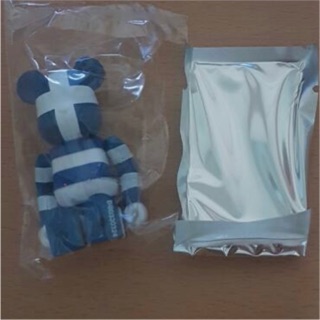 100% Bearbrick Series 33 Greece